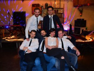 Band pose!